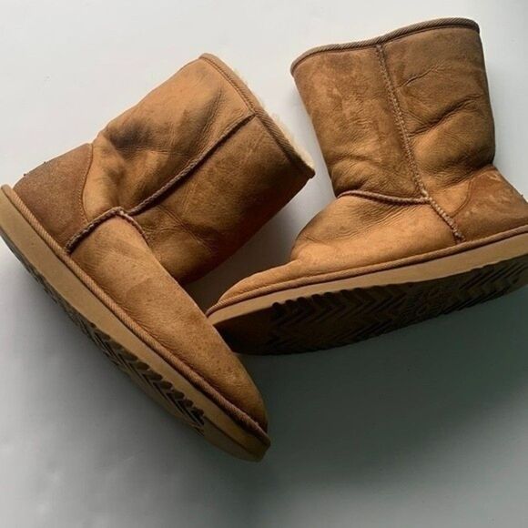 UGG Midi Boots - Picture 1 of 4